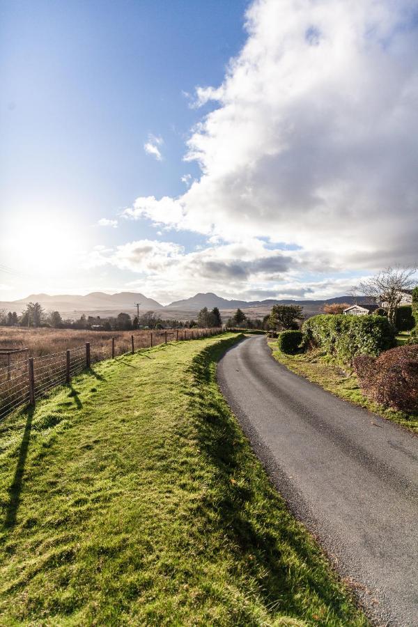 Welsh Retreat 2 Bedroom Log Cabin - Seren Property Trawsfynydd 外观 照片